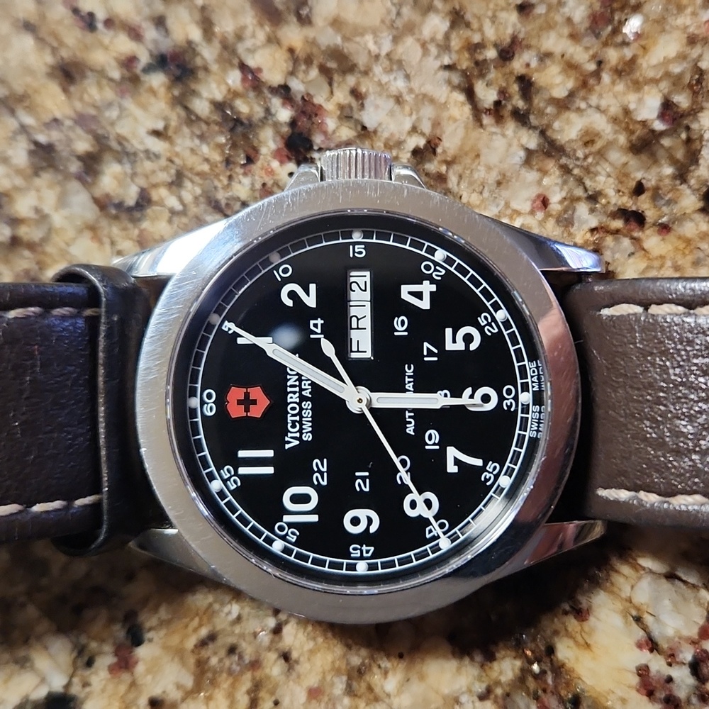 victorinox swiss army Infrantry automatic watch